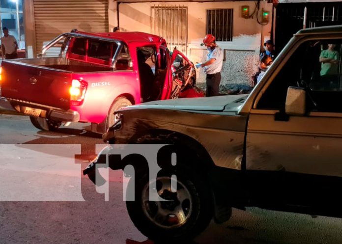 Managua: Vivo de milagro tras quedar prensado en aparatoso accidente