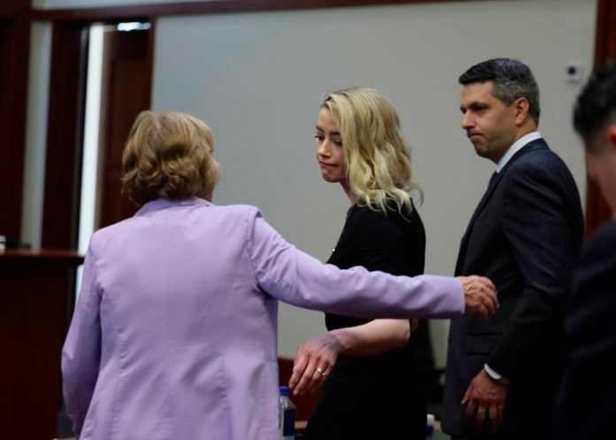 .4 Amber Heard no puede pagar la indemnización dice su abogada