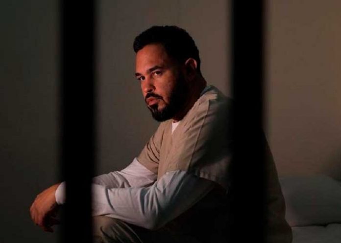 Raphy Pina envía mensaje por el Día del Padre