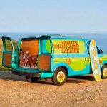 Celebrando los 20 años de Scooby- Doo rentan la «Máquina del Misterio» Celebrando los 20 años de Scooby- Doo rentan la "Máquina del Misterio"