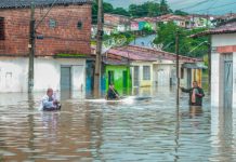 Miles de ciudadanos en Brasil continúan fuera de su hogar por lluvias Miles de ciudadanos en Brasil continúan fuera de su hogar por lluvias