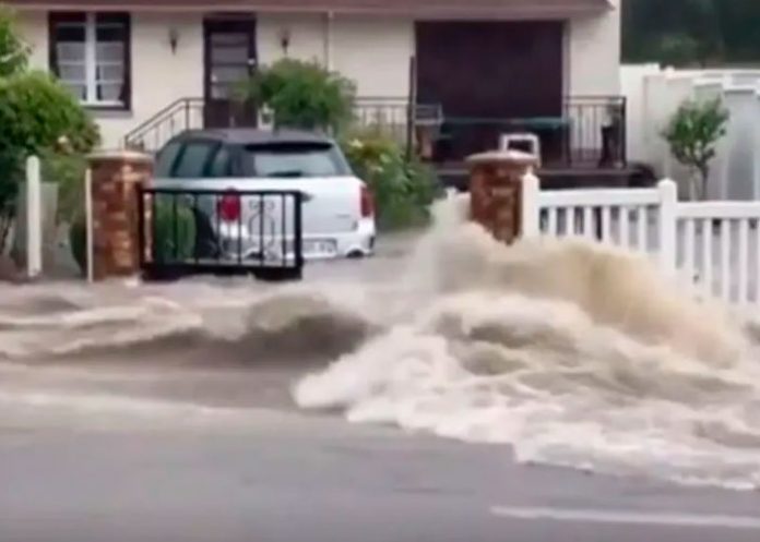 Violentas tormentas en Francia dejan 15 heridos y miles de hogares sin luz