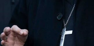 Juicio eclesiástico en Alemania condena a ex sacerdote católico