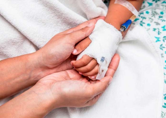 Cuatro hombres violan e infectan de VIH a un niño en Bolivia