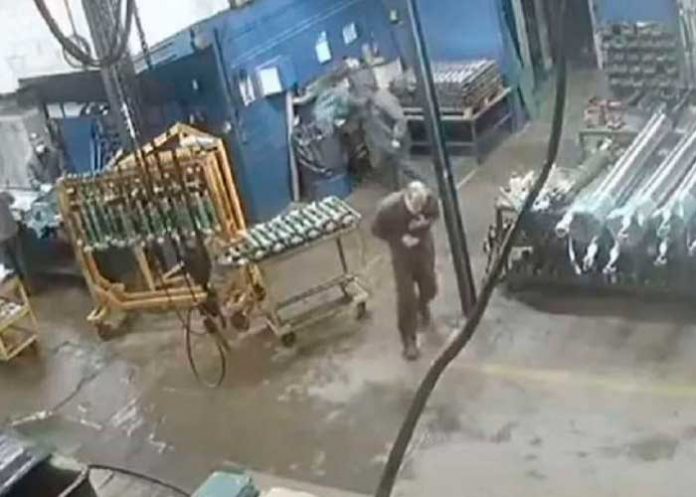 Un jefe mató a su empleado por tomar café en fábrica de Brasil