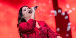 Yuridia estrena el tema ¿Con qué se pega un corazón?