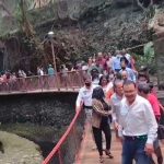 Colapsa puente colgante en Cuernavaca durante su reinauguración Colapsa puente colgante en Cuernavaca durante su reinauguración