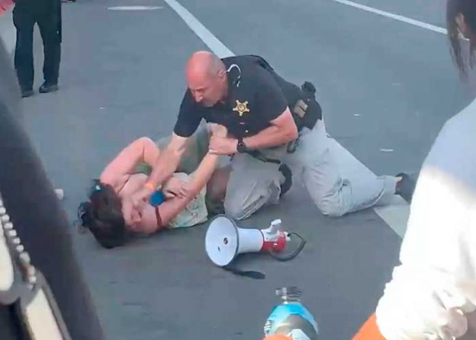 Cumbre de las Américas evidencia brutalidad policial de Estados Unidos (VIDEO)