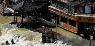 Al menos diez personas mueren producto de intensas lluvias en China