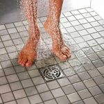 ¿Orinar en duchas? Expertos te dicen sus beneficios ¿Orinar en duchas? Expertos te dicen sus beneficios