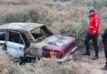 Atado de pies y manos fue encontrado en la cajuela de un carro incendiado Hallaron cadáver atado de pies y manos en un carro
