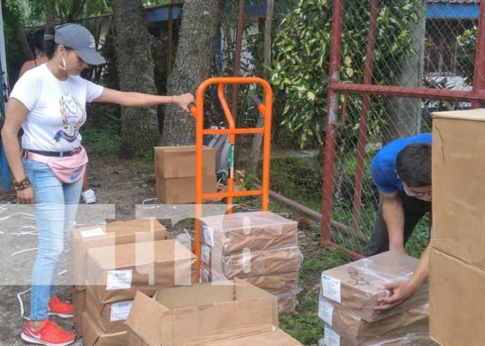 Foto: MINED en Boaco recibe materiales y equipamiento para educación de jóvenes y adultos / TN8