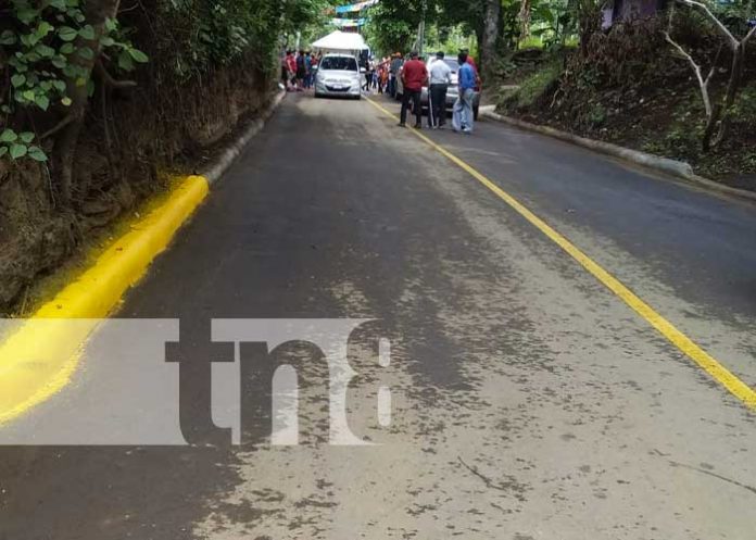 Managua: Construyen 6 cuadras de pavimento en zona rural