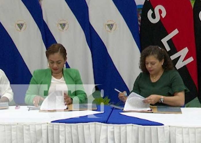 MARENA y Autoridades de Prinzapolka firman convenio