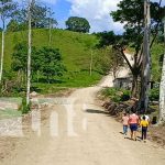 Entregan 3 kilómetros de carretera a productores de Siuna Entregan 3 kilómetros de carretera a productores de Siuna