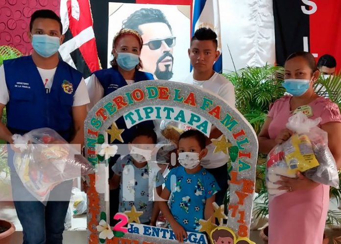 Reciben segunda entrega de paquetes alimenticios en Tipitapa