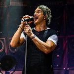 «Lo hice por libertad» Fan de Ricardo Arjona se desnuda en concierto Mujer se desnuda en concierto de Ricardo Arjona