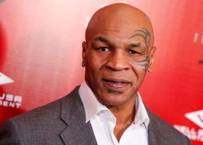 Mike Tyson recuerda su mordisco creando caramelos