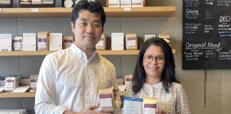 Señor Hideaki Okamoto, Co–Propietario de Obscura Coffe Roasters