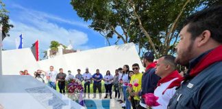 Ofrenda floral en el Mausoleo de Carlos Fonseca, en Managua