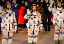 Nave Shenzhou-14 con tripulantes abordo es lanzada con éxito en China China lanza con éxito la nave Shenzhou-14