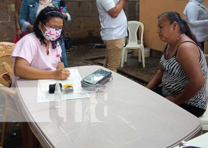 Atención gratuita en salud para pobladores del barrio René Cisneros, Managua