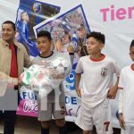 Premian a destacados estudiantes por juegos de primaria en Nicaragua Reconocimiento a destacados estudiantes por juegos de primaria
