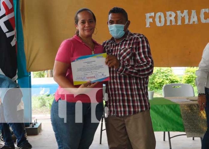 Certifican a magisterio de Nandaime en diplomado de educación continua