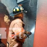 Incendio en Managua tras presunto descuido con una candela encendida Incendio en Managua tras presunto descuido con una candela encendida