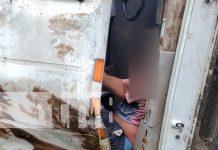 Cisterna con agua se vuelca en carretera hacia los chiles en el Crucero, Managua Cisterna con agua se vuelca en carretera hacia los chiles en el Crucero, Managua