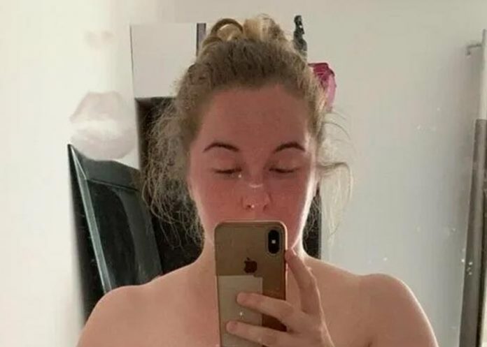 eva Penoso incidente al subir foto sin ropa en eBay