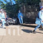 Brigadistas del MINSA en jornada de fumigación por Managua