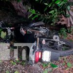 Motociclista termina desquebrajado en la Ctra. Nueva a León Motociclista termina desquebrajado en la Ctra. Nueva a León
