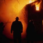 Cuatro niños mueren carbonizados tras incendio en un cumple en Teherán