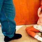 Un «ride» al infierno: Violan a madre e hija en la India tras pedir un aventón Niña y su madre son violadas en un coche por varios hombres en la India
