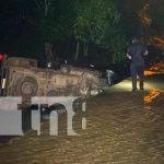 ¡Rescatado! Al caer en camioneta a la Quebrada el Potrero, en Juigalpa Hombre auxiliado cuando cae a un lado de la Quebrada