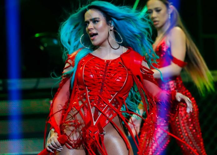 Karol G, termina concierto antes del tiempo en Guayaquil