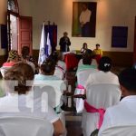 Autoridades edilicias entregan reconocimientos a personalidades destacadas de León Reconocimiento a personalidades de León