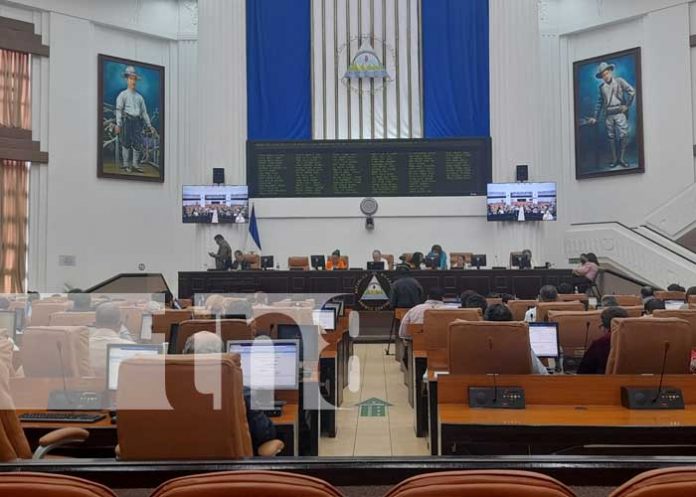 lucro-asamblea-03 Sesión parlamentaria en la Asamblea Nacional de Nicaragua
