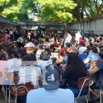 Maestros de Nicaragua celebran anticipado su día y les reconocen su labor Reunión con maestros en colegio de Managua, Nicaragua