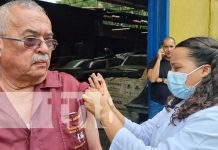 Completan y renuevan esquemas de vacunación anticovid en El Pilar, Managua Jornada de vacunación en el barrio El Pilar, Managua