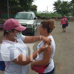 Habitantes del barrio Cristo de El Rosario, Managua, pendientes de sus vacunas Jornada de vacunación en Managua