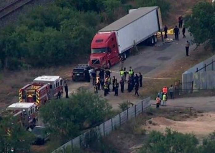 ¡Fatal sueño americano! 50 migrantes muertos dentro de un tráiler en Texas