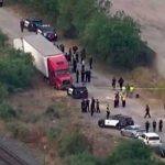 ¡Fatal sueño americano! 50 migrantes muertos dentro de un tráiler en Texas ¡Fatal sueño americano! 50 migrantes muertos dentro de un tráiler en Texas