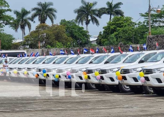 minsa-carro-3 Entrega de vehículos y ambulancias para el MINSA en Nicaragua