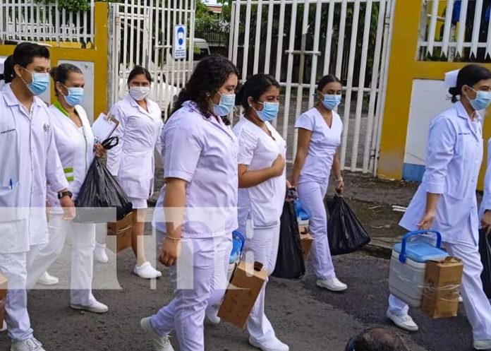 Vacunan casa a casa a pobladores de Col. Unidad de Propósito, Managua