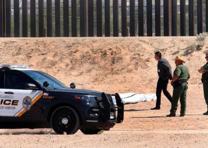 Buscando el sueño cae del muro fronterizo y muere 
