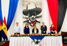 Se realizó I promoción del Postgrado en Gestión y Calidad de la Educación celebrando el Día del Maestro y Maestra Nicaragüense, se realizó en el Salón Sandino del Palacio Nacional, la I Promoción del Postgrado en Gestión y Calidad de la Educación