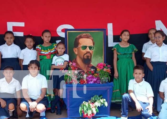 Conmemoración con estudiantes de Tipitapa para Carlos Fonseca