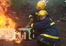 Bomberos de Ometepe evitan que vivienda termine en cenizas Control de incendio gracias a bomberos de Ometepe